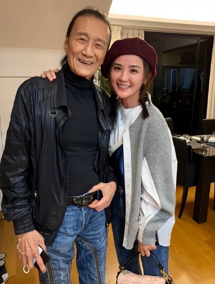 法院出手,狠狠替謝霆鋒出了口窩囊氣,結果大快人心,王菲沒說錯